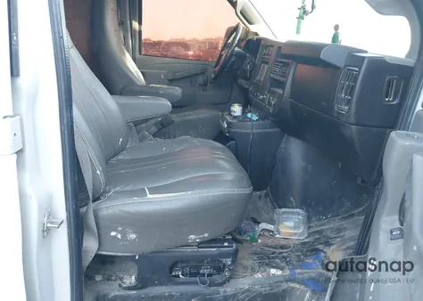 2017 Chevrolet Express 2500 Work Van из США, поврежденный, VIN 1GCWGAFF8H1183886